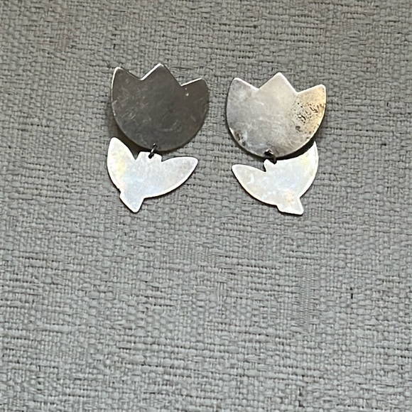 SENSATIONAL!!! You will never find another! Tulip dangle earrings - Picture 2 of 9